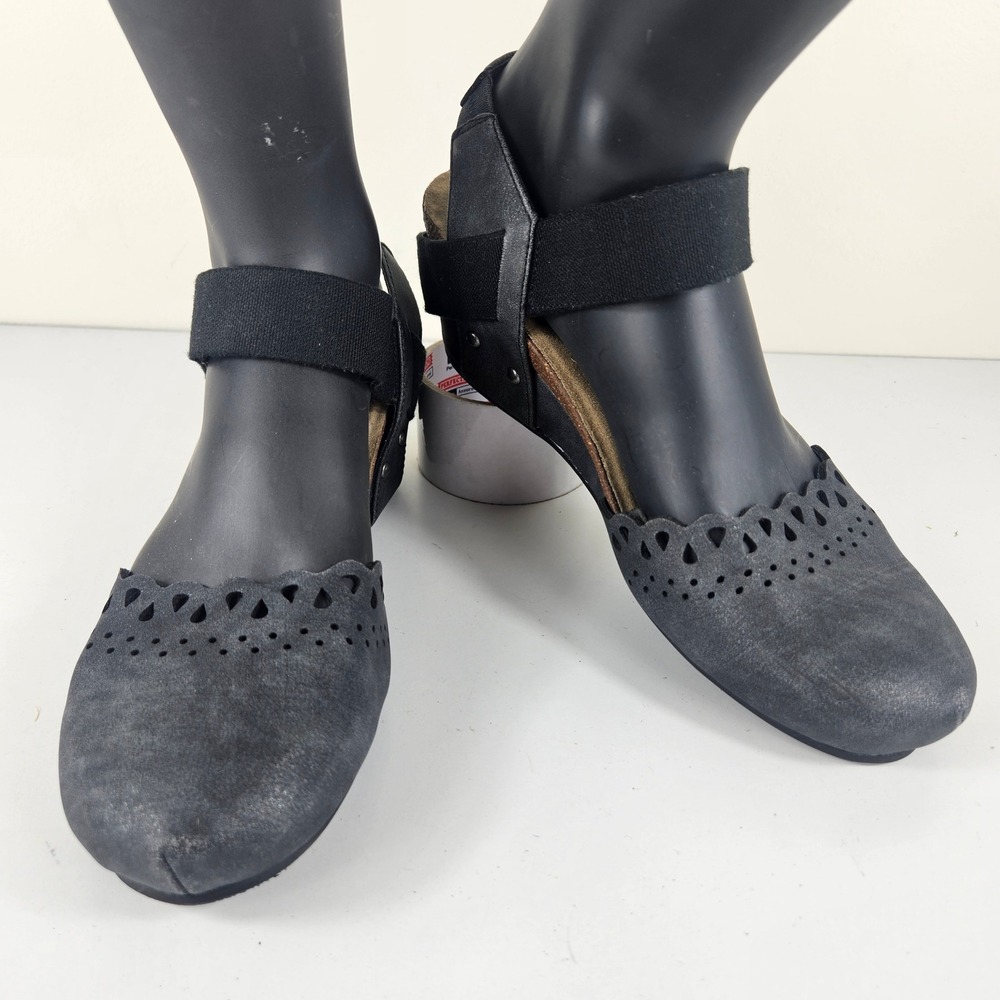 Axxiom Folly Womens 9M "Fantasy World" Black Wedge Mary Janes Sandals